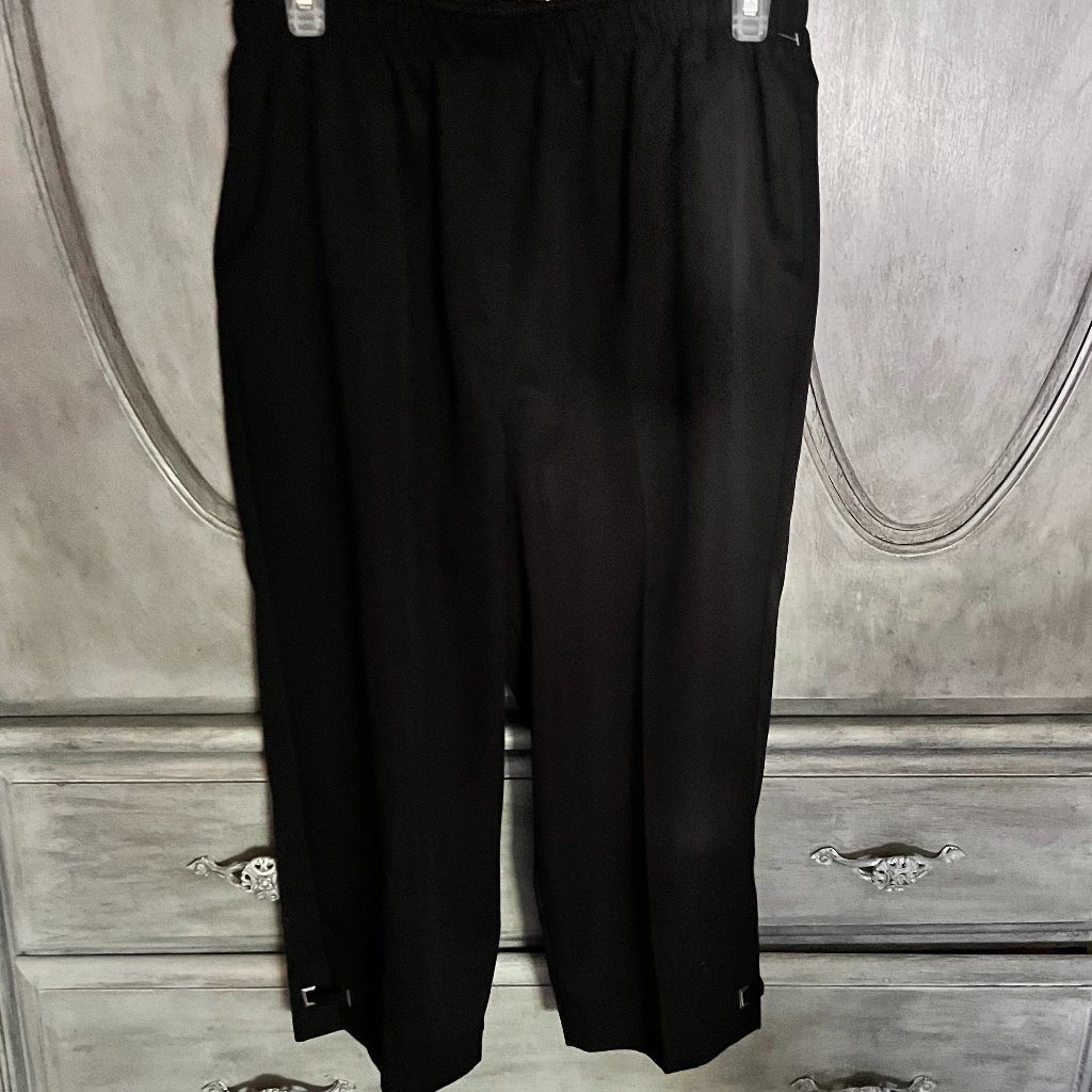 Allison Daley Black Capris With Elastic Waistband And Pockets